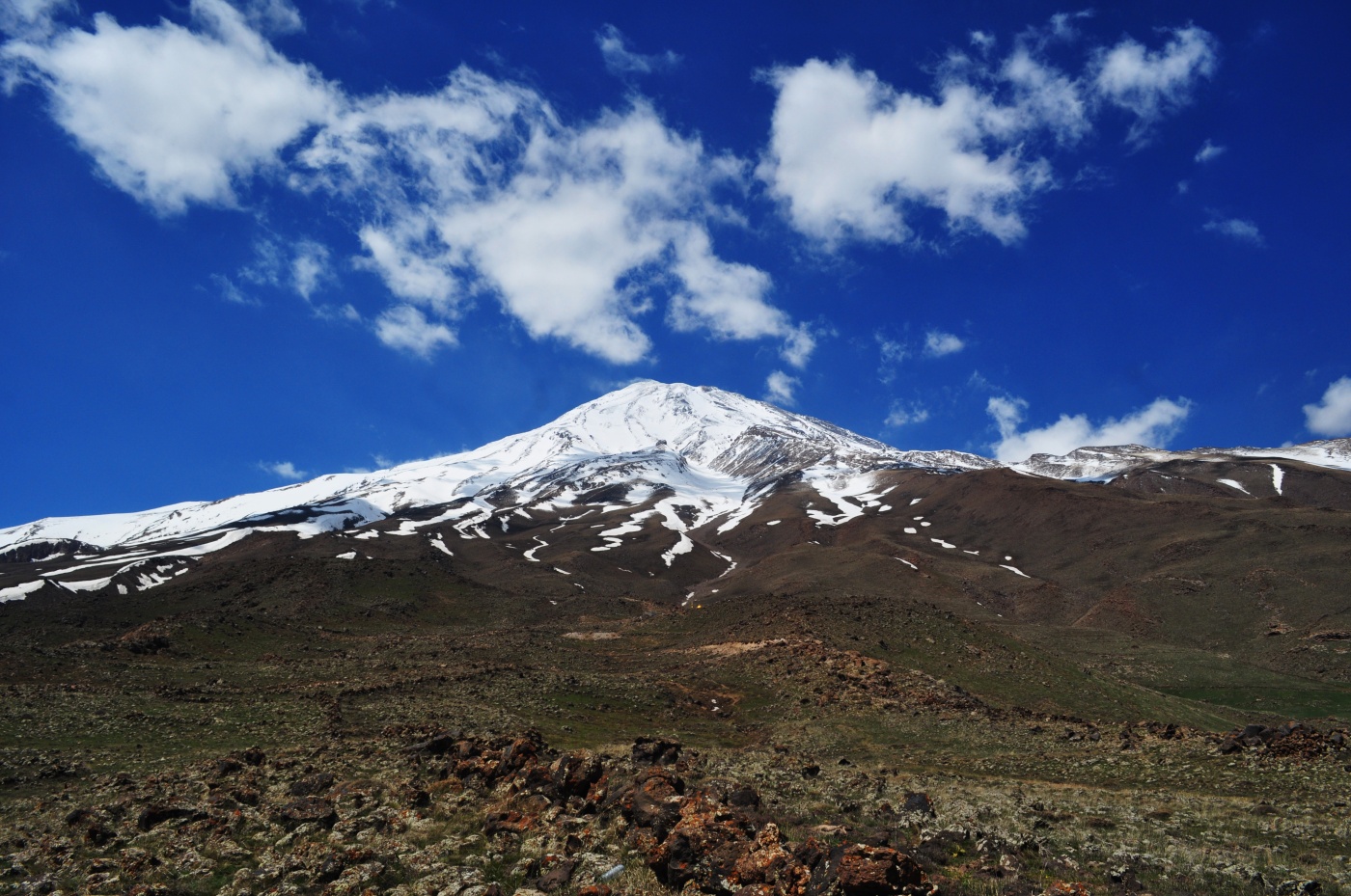 Mount Damāvand, Iran. Photo copyright: Karl Sahukar